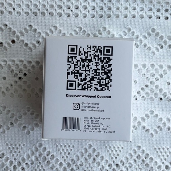 STRIP MAKEUP Whipped Coconut Makeup Remover Skin-Barrier Restoring Cleanser - Picture 4 of 5